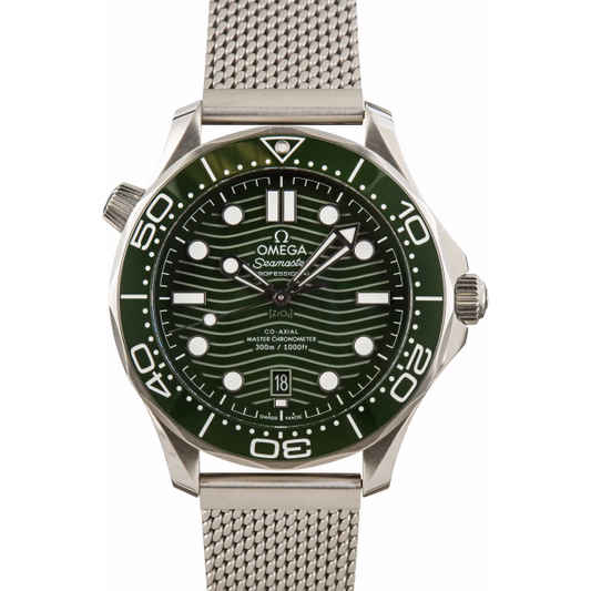 Omega Seamaster Diver 300M Master Co-Axial 42 Stainless Steel / Green 210.32.42.20.10.001
