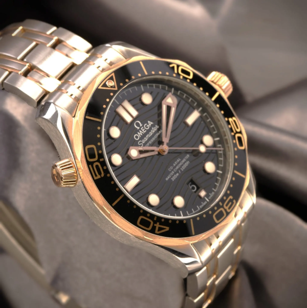 Omega Seamaster Diver 300M Master 210.20.42.20.01.001