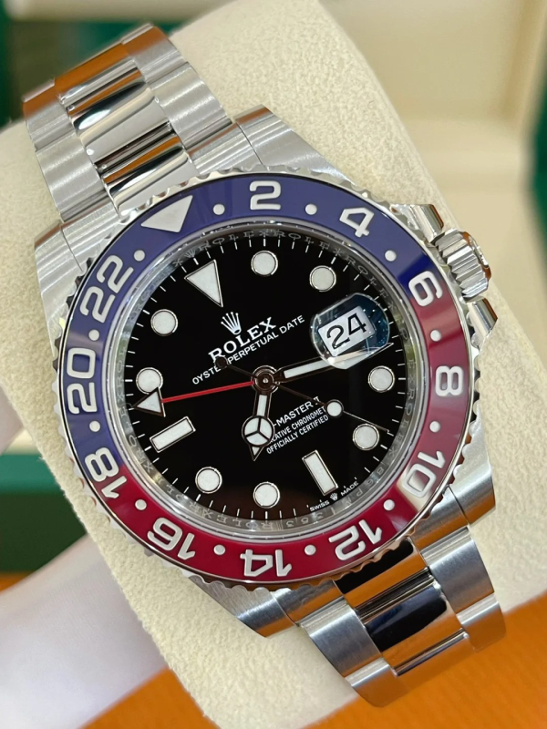 GMT-Master II 126710BLRO “Pepsi”