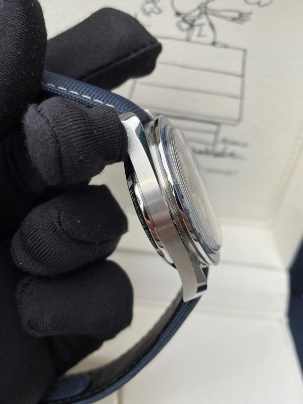 Omega Speedmaster Professional Moonwatch Anniversary Snoopy 310.32.42.50.02.001