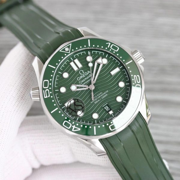 Omega Seamaster Diver 300M Master Co-Axial 210.32.42.20.10.001