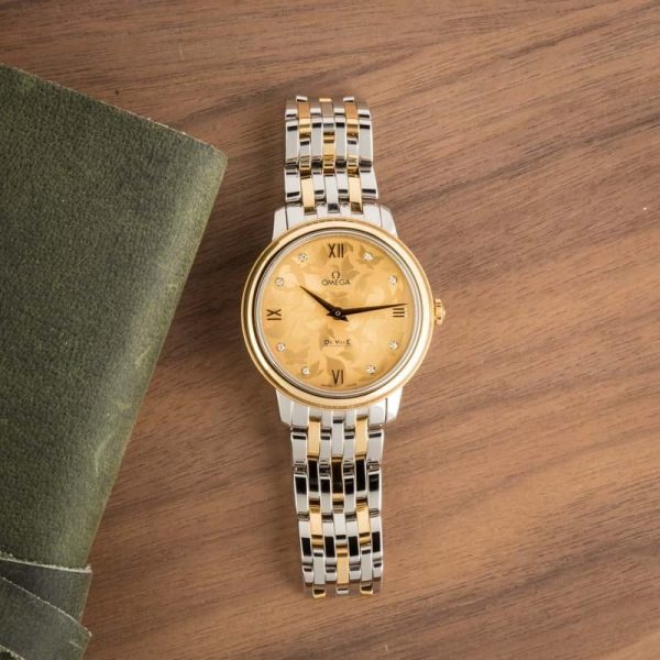 Omega De ville champagne butterfly dial 424.20.33.60.58.001