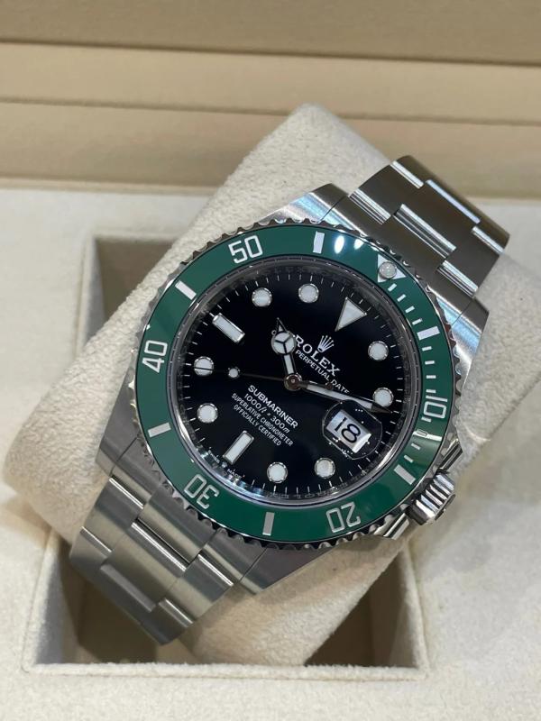 Submariner Date 126610LV“Starbucks”
