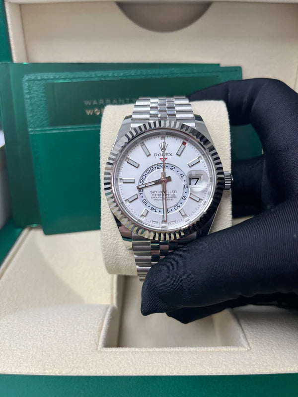 Sky-Dweller 326934 White Dial Oyster Bracelet