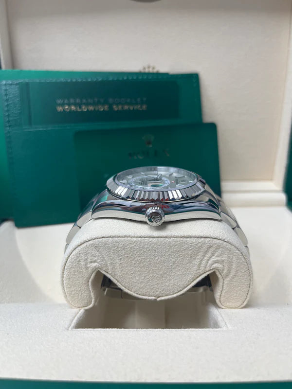 Sky-Dweller 326934 White Dial Oyster Bracelet