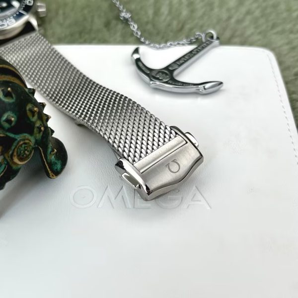 Omega Seamaster Diver 300m Steel on Steel James Bond 60th Anniversary 210.30.42.20.03.002