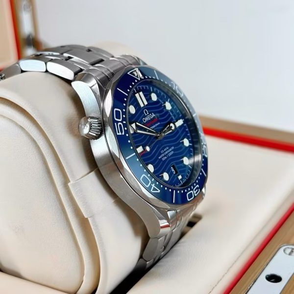 Omega Seamaster Diver 300M Master Co-Axial 210.30.42.20.03.001
