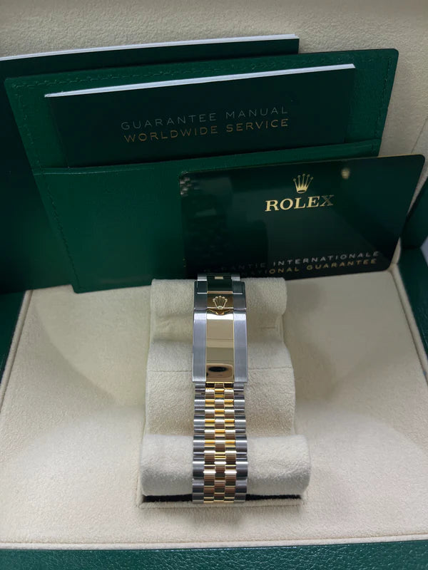 GMT-Master II 126713 GRNR Jubilee Strap