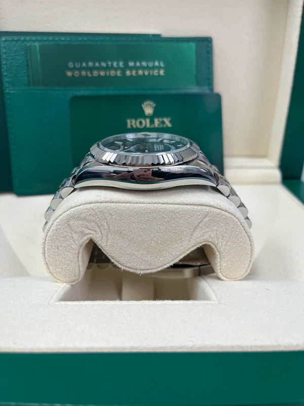 Sky-Dweller 326934 Blue Dial Oyster Bracelet