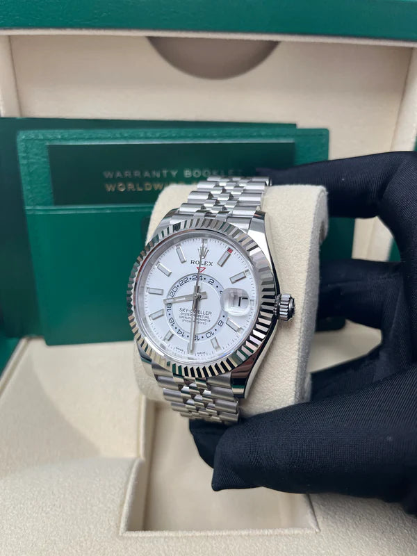 Sky-Dweller 326934 White Dial Oyster Bracelet
