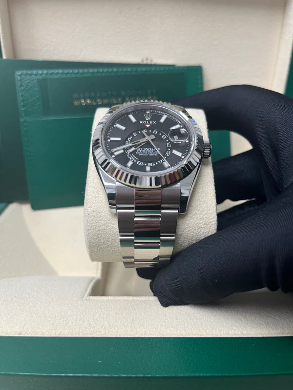 Sky-Dweller 326934 Black Dial Oyster Bracelet