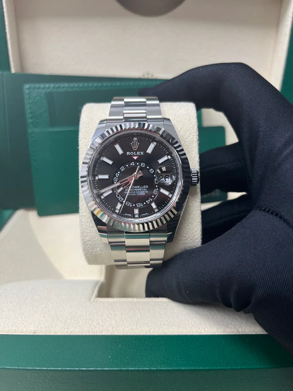 Sky-Dweller 326934 Black Dial Oyster Bracelet
