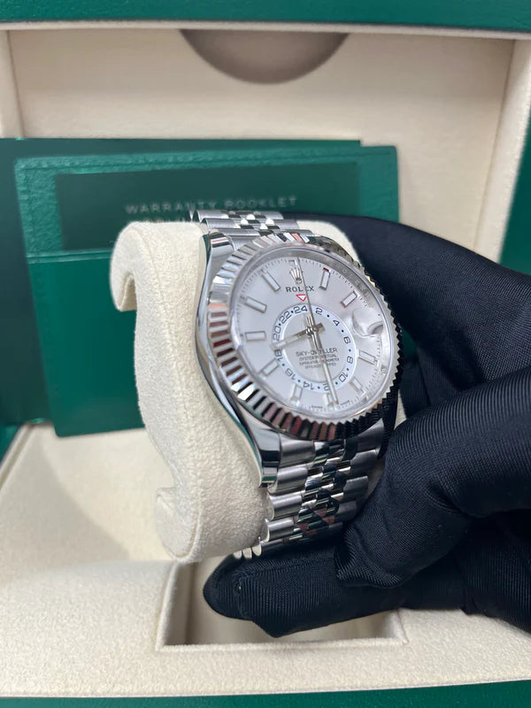 Sky-Dweller 326934 White Dial Oyster Bracelet
