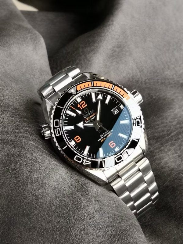 Omega Seamaster Planet Ocean 600M Co-Axial 43.5 Master Chronometer 215.30.44.21.01.002