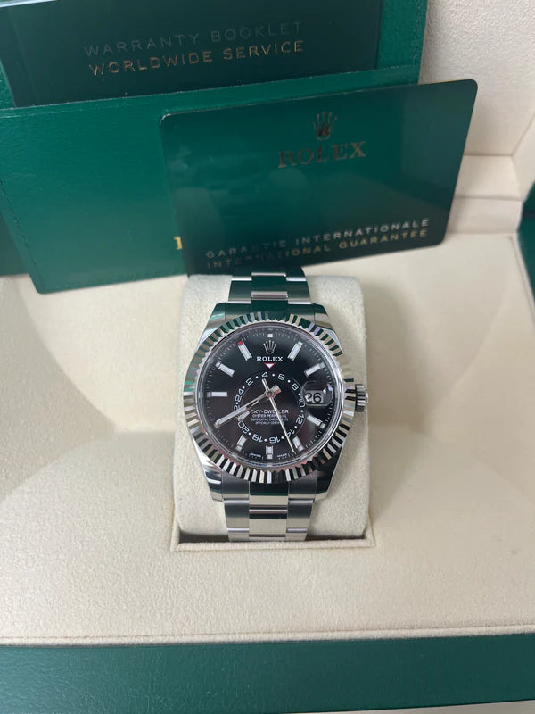 Sky-Dweller 326934 Black Dial Oyster Bracelet