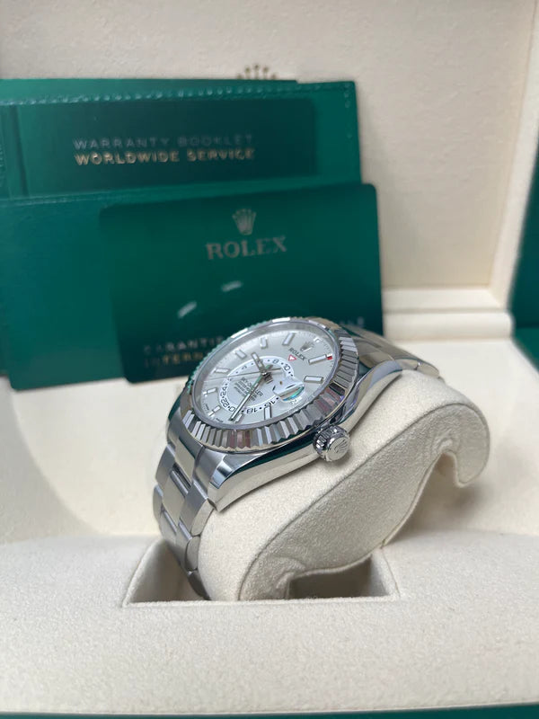 Sky-Dweller 326934 White Dial Oyster Bracelet