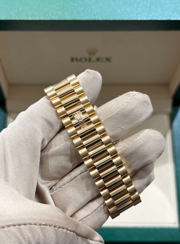Day-Date 40 228348RBR Diamonds Bezel on President Bracelet