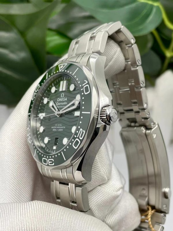 Omega Seamaster Diver 300M Co-Axial 42 Stainless Steel 210.30.42.20.10.001