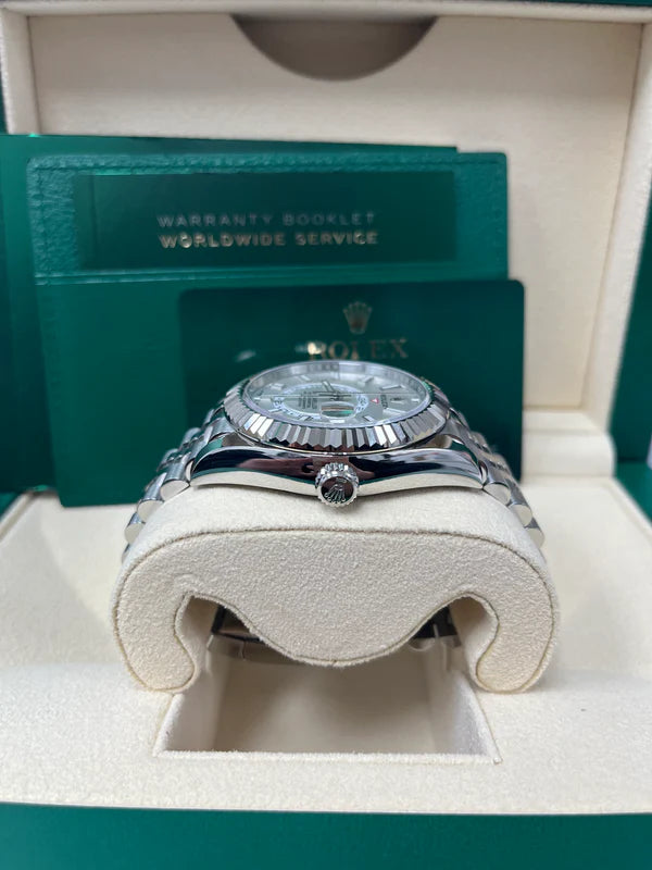 Sky-Dweller 326934 White Dial Oyster Bracelet