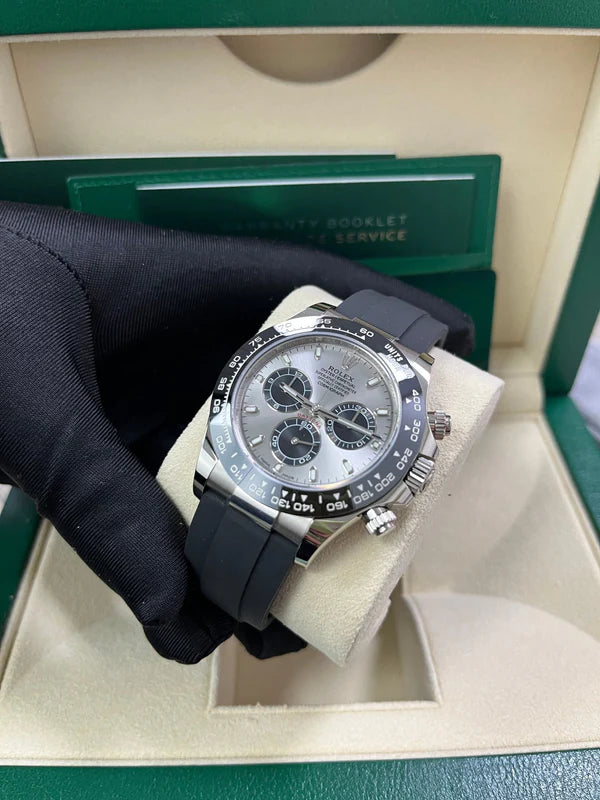 Daytona 126519 Silver Dial on Oysterflex Strap