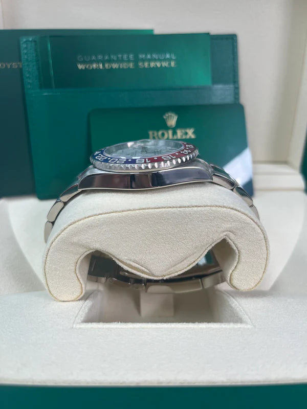 GMT-MASTER II 126719BLRO Meteorite Dial