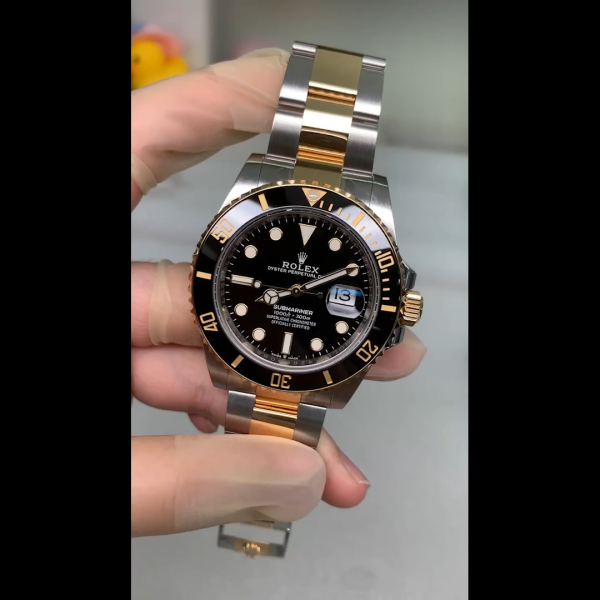 Rolex Submariner Date 16613 Black Superluminova