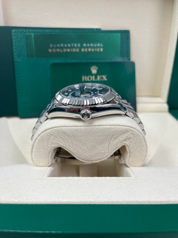 Sky-Dweller 326934 Blue Dial Oyster Bracelet