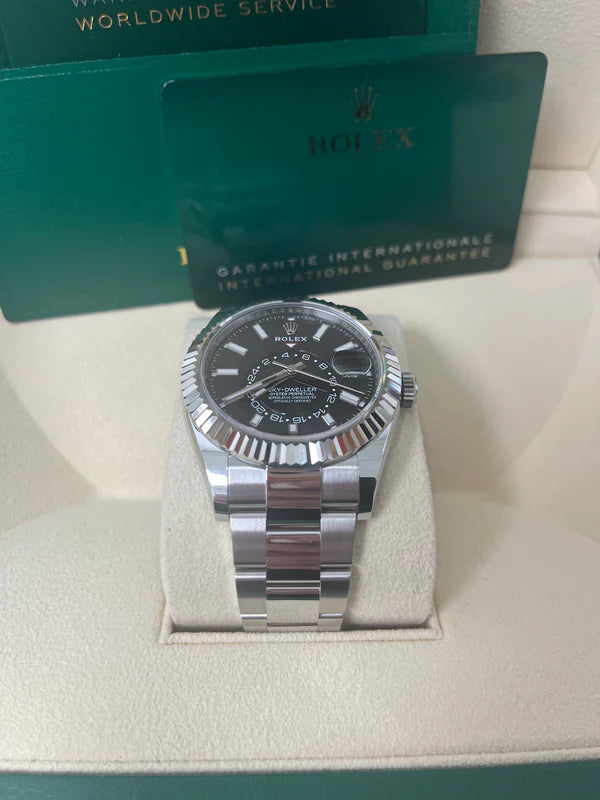 Sky-Dweller 326934 Black Dial Oyster Bracelet