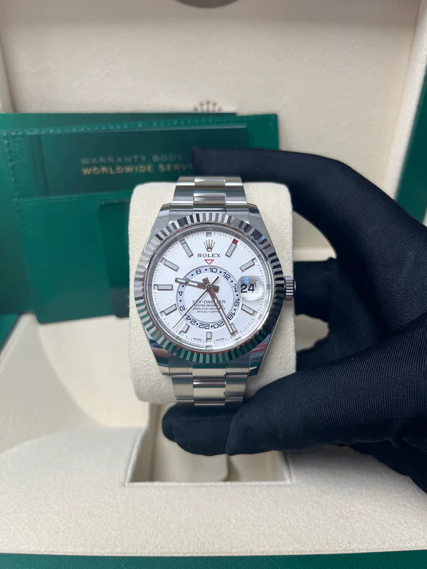 Sky-Dweller 326934 White Dial Oyster Bracelet