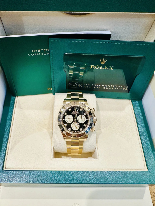Daytona 126508 Black/YG Diamonds Dial