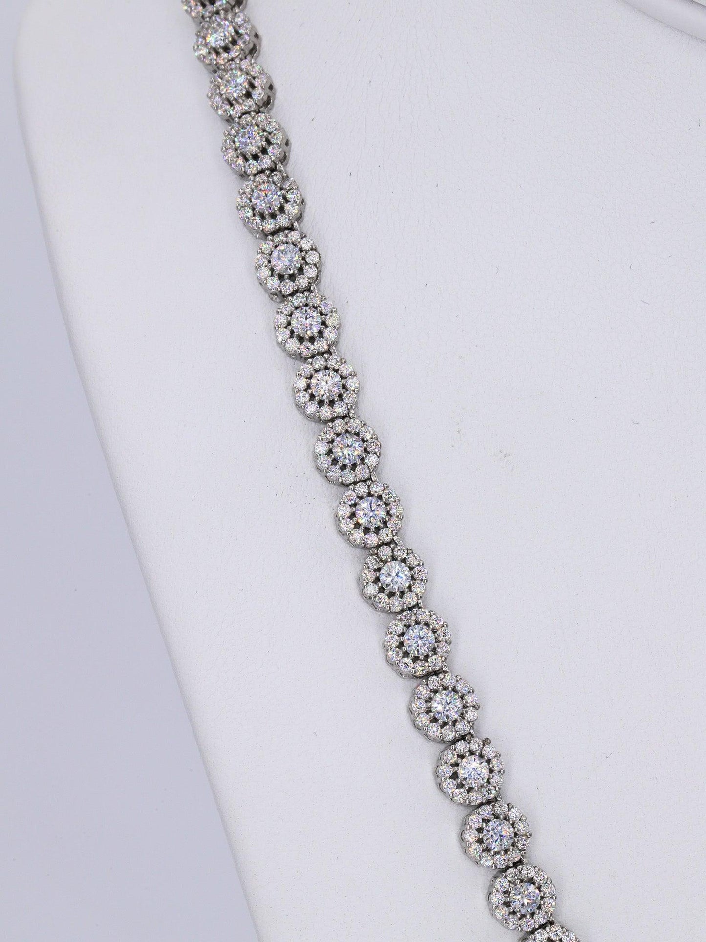 7MM Flower Set VVS Moissanite Daimond 22 Inch Chain