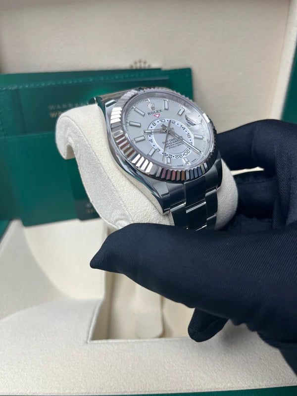 Sky-Dweller 326934 White Dial Oyster Bracelet