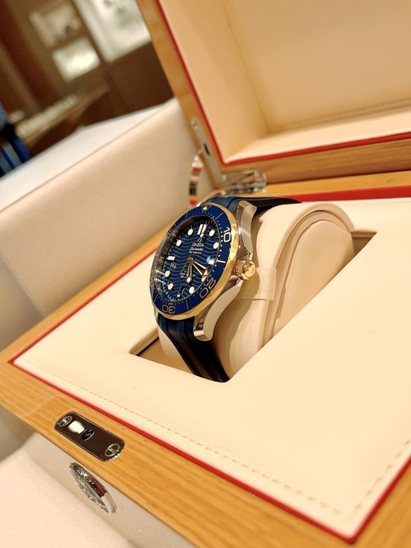 Omega Seamaster Diver 300M Master Co-Axial 42 Sedna Gold 210.62.42.20.03.001