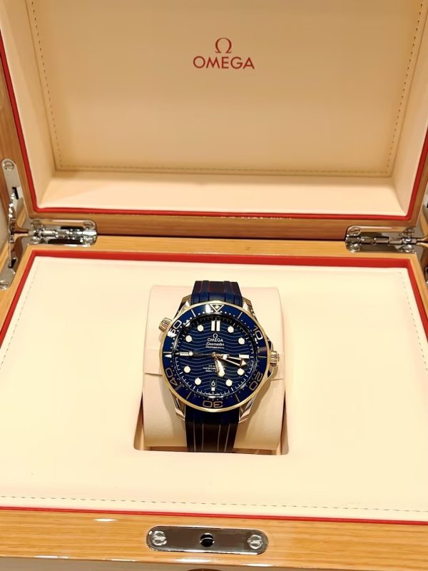 Omega Seamaster Diver 300M Master Co-Axial 42 Sedna Gold 210.62.42.20.03.001