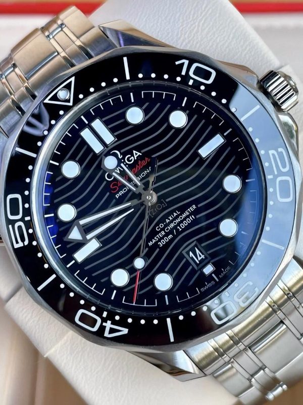 Omega Seamaster Diver 300M Master Co-Axial 210.30.42.20.03.001