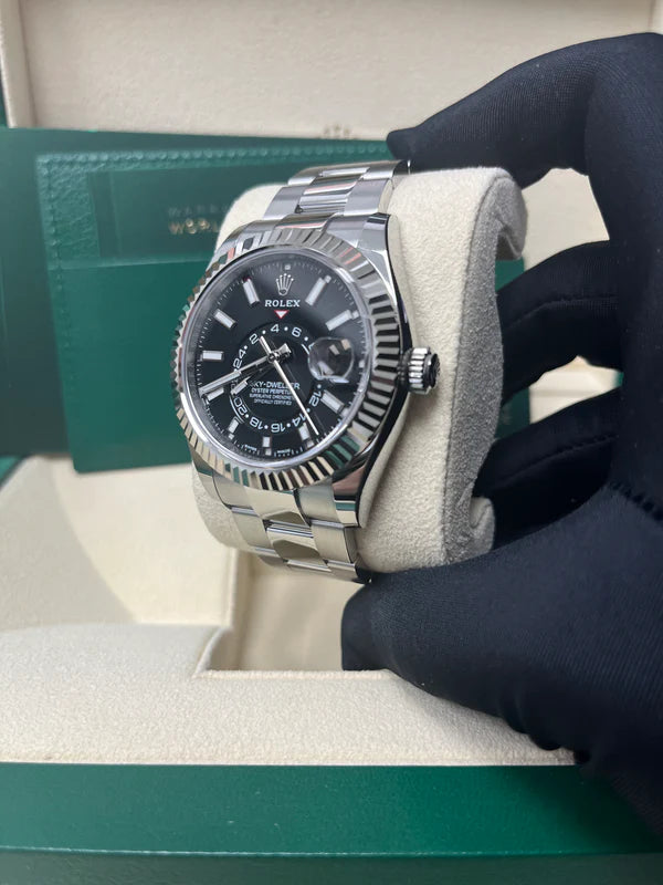 Sky-Dweller 326934 Black Dial Oyster Bracelet