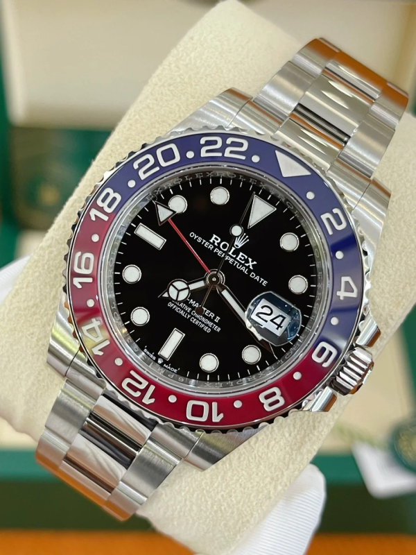 GMT-Master II 126710BLRO “Pepsi”