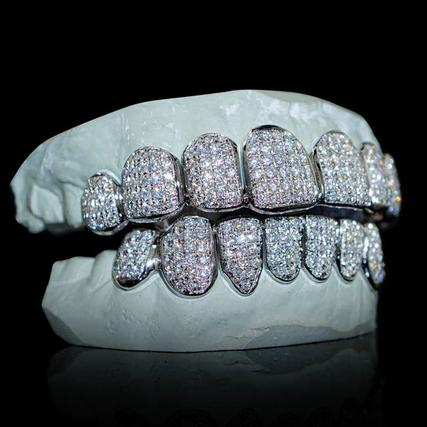 #7. Iced VVS Moissanite Grillz (Straight Setting)